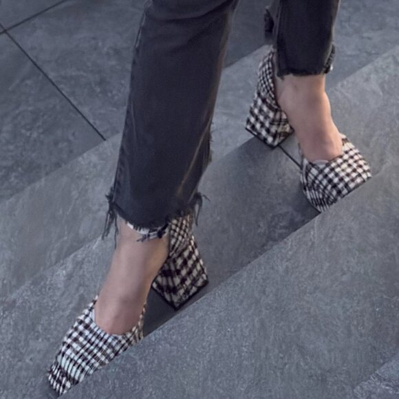 SHUSHU TONG - Tweed Platform block heels - burgundy red - 7.5 but fits like 8 - Picture 6 of 7